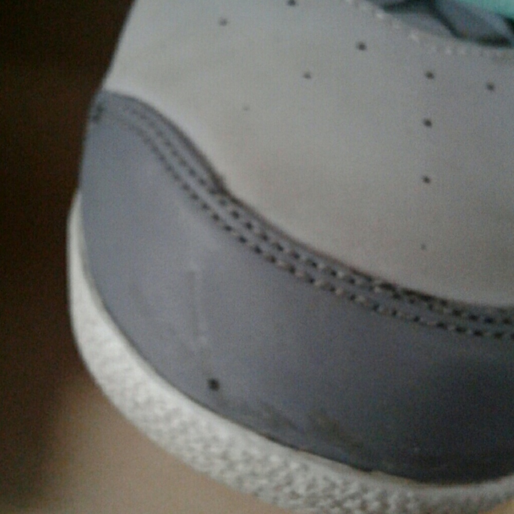 Jordan Carmelo basketball sneakers - Picture 3 of 7